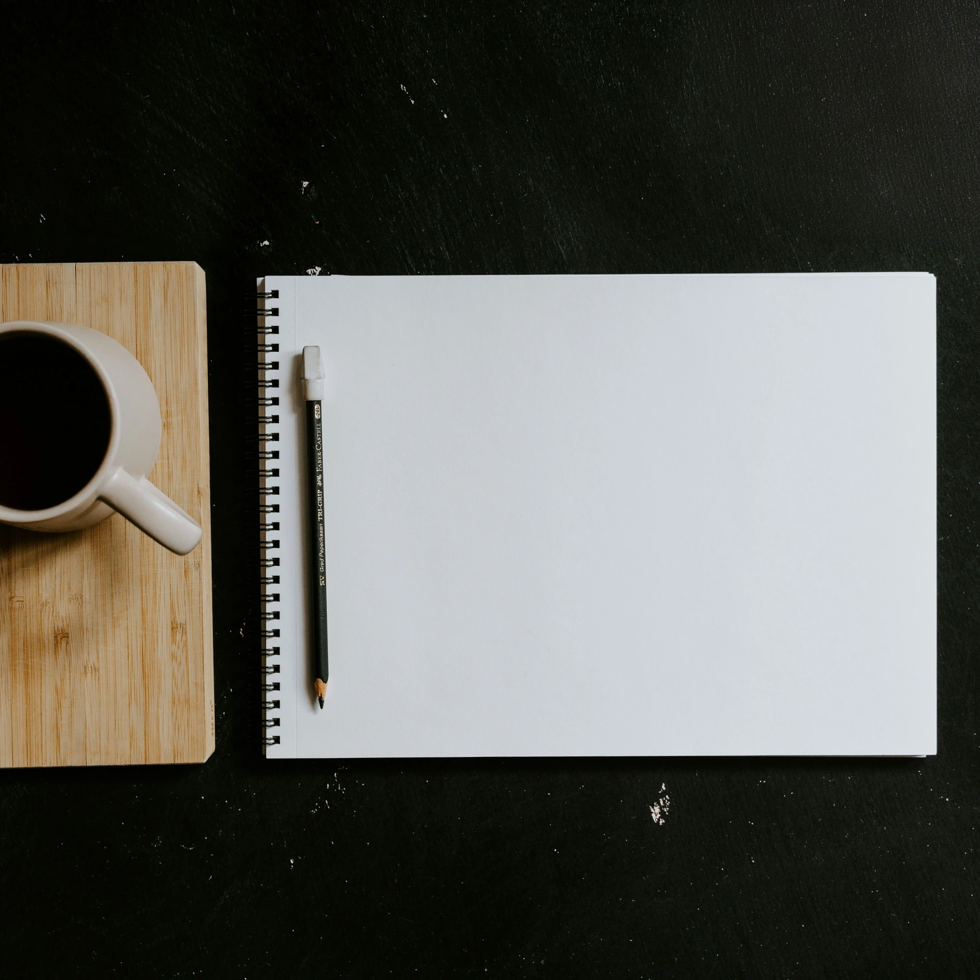 Yazılım projesi bütçesi neden aşılır? Kapsam, süre ve şeffaflık için kontrol listesi — kapak görseli