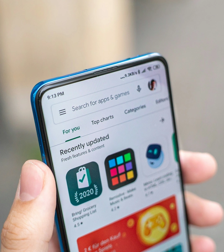 Mobil uygulama — App Store ve Google Play yayın hazırlığı